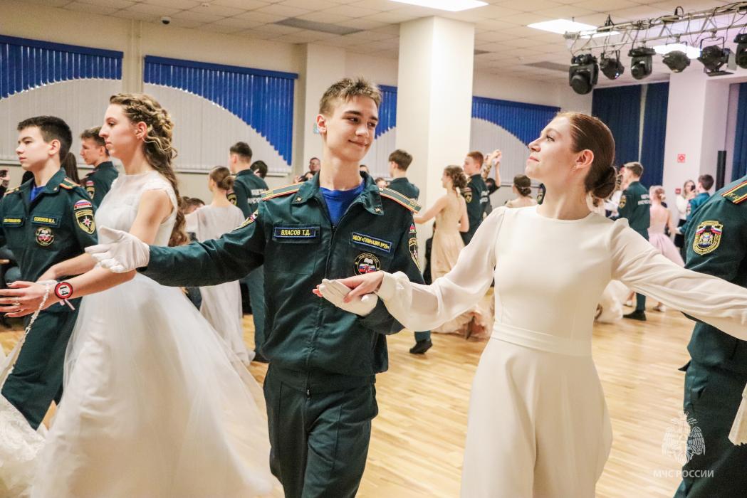 Кадетский бал