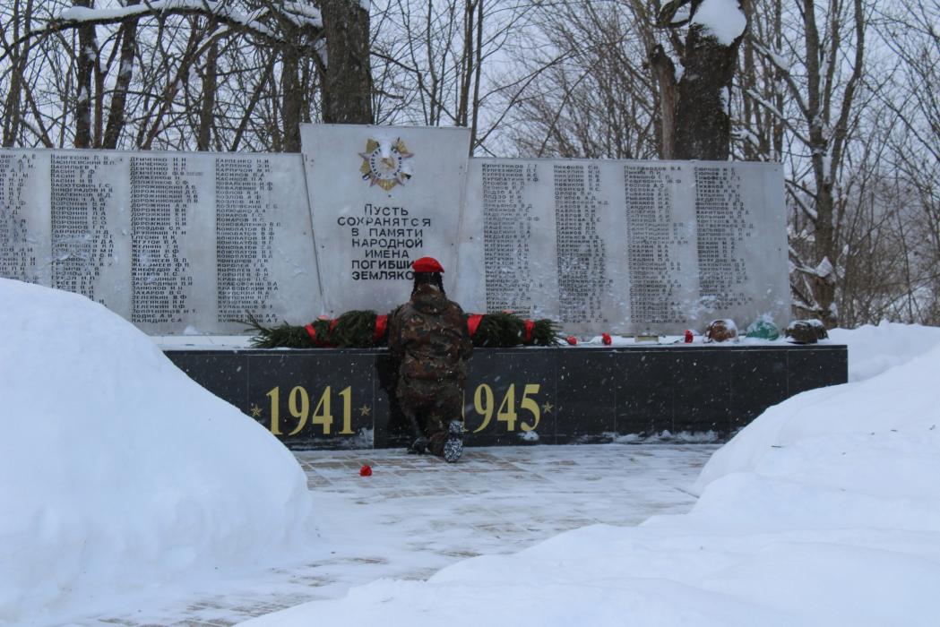 Память павших в годы войны почтили в Новосокольническом и Усвятском районах