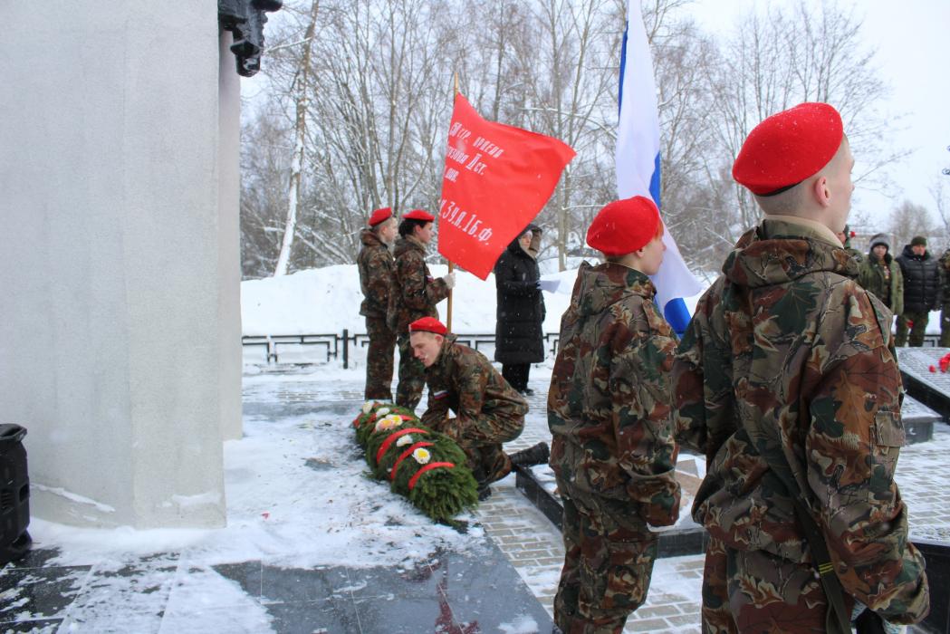 Память павших в годы войны почтили в Новосокольническом и Усвятском районах