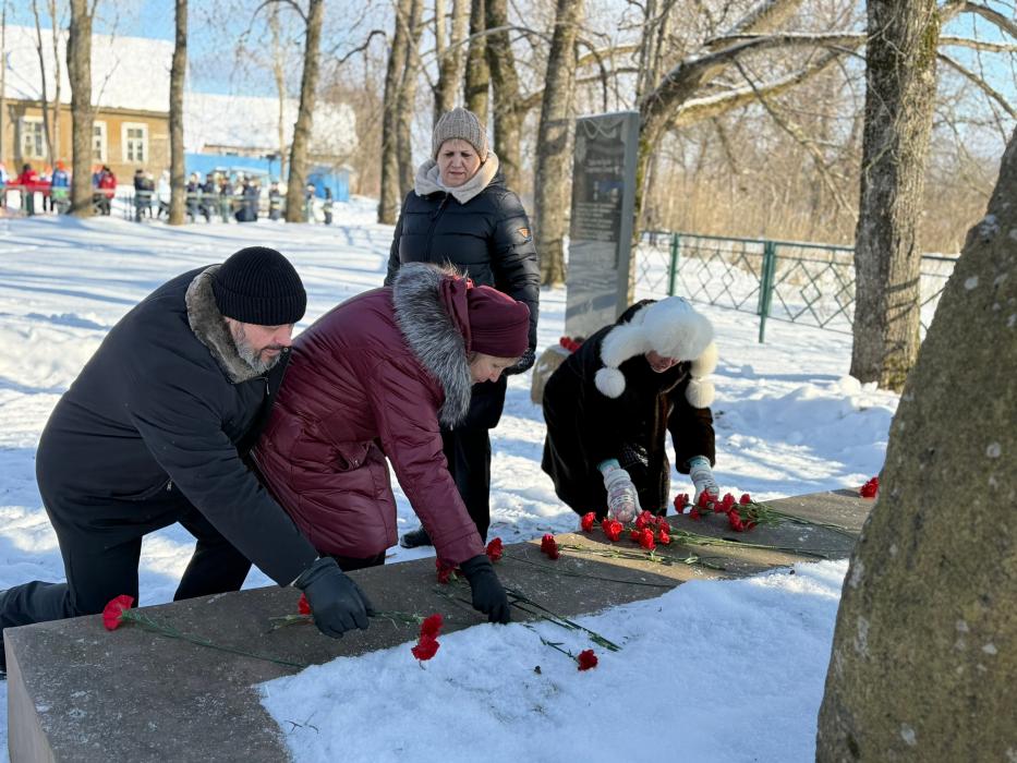 Митинг в честь освобождения района от немецко-фашистских захватчиков прошёл в Гдове