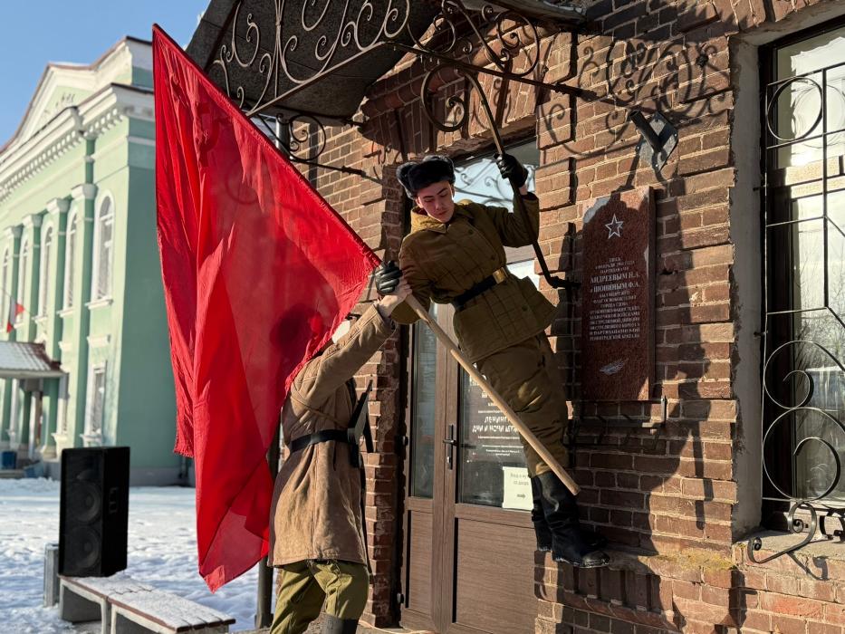 Митинг в честь освобождения района от немецко-фашистских захватчиков прошёл в Гдове
