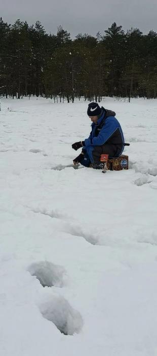 Открытый чемпионат по рыбной ловле прошёл на Белом озере в Усвятском районе