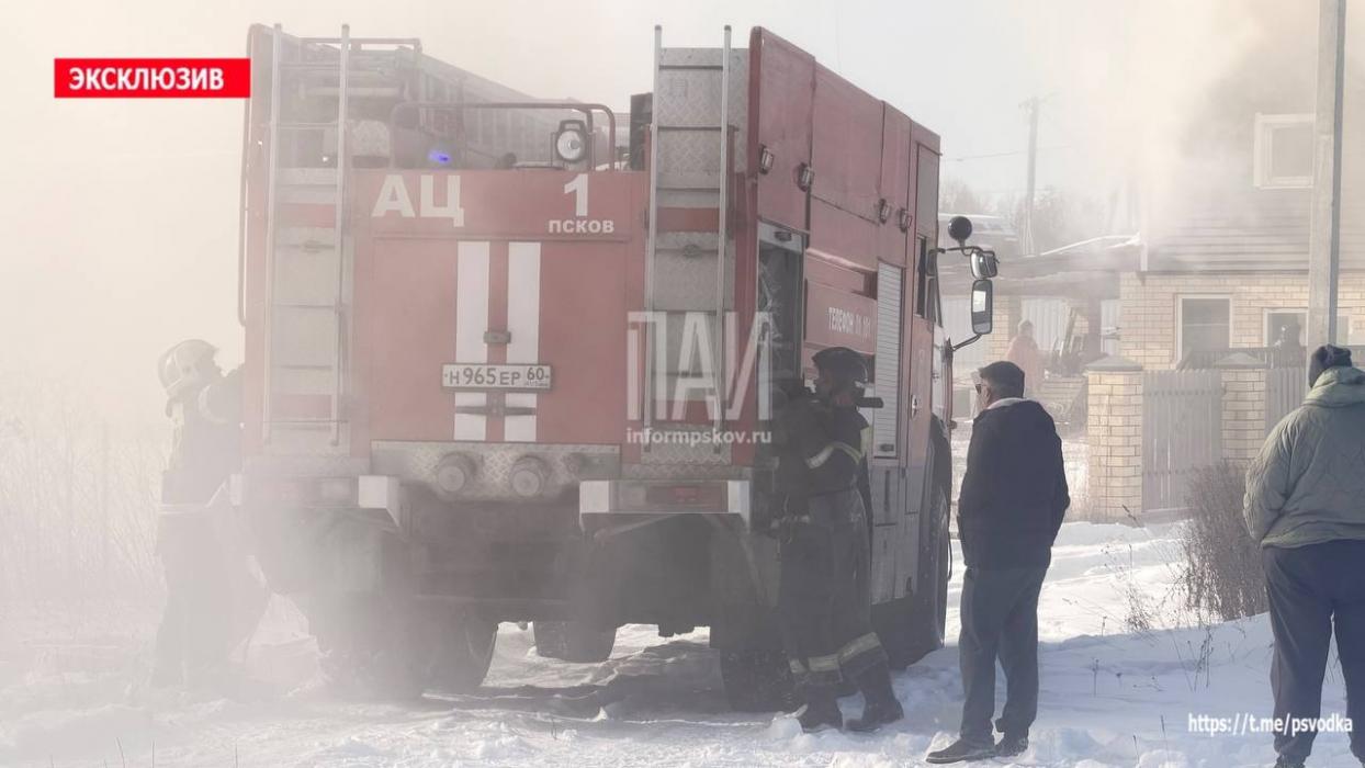 В деревне Логозовичи пожарные отстояли частный дом