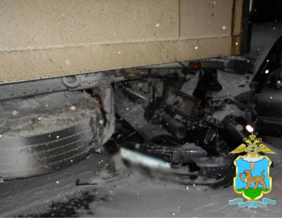 Водитель легкового автомобиля пострадал в результате аварии