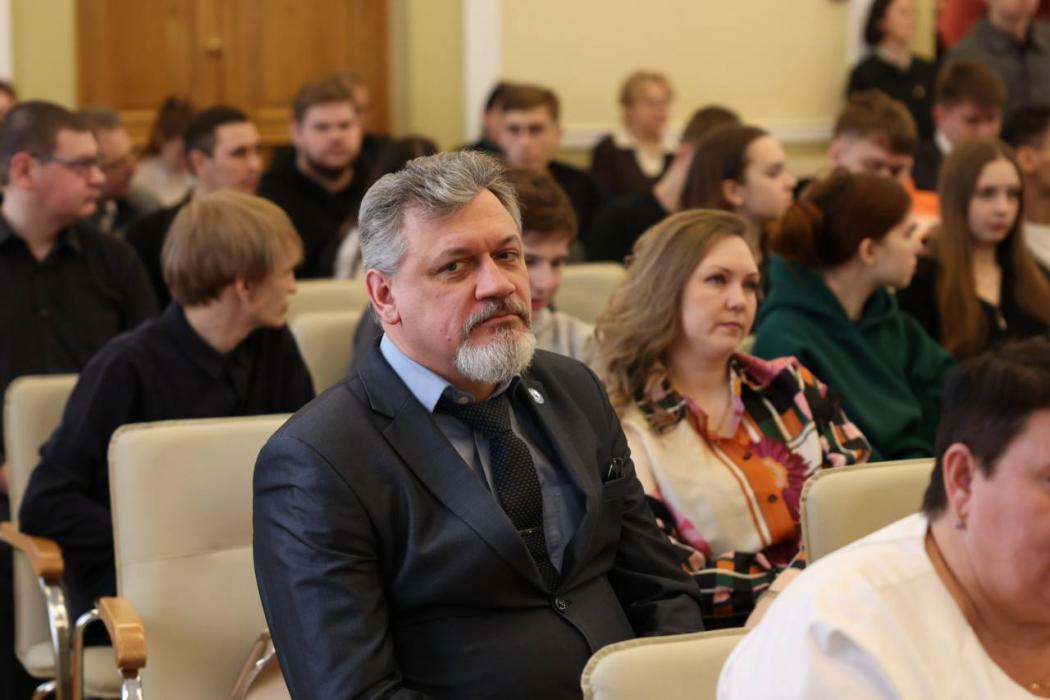 В ПсковГУ вручили благодарности учёным