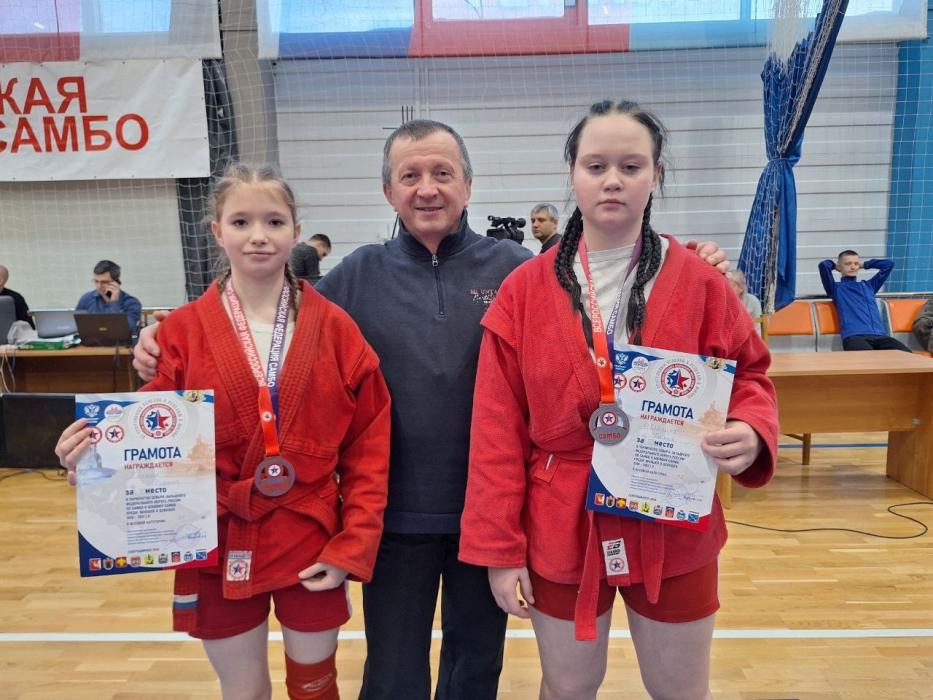 Спортсмены Псковской области выиграли семь медалей на первенстве СЗФО по самбо