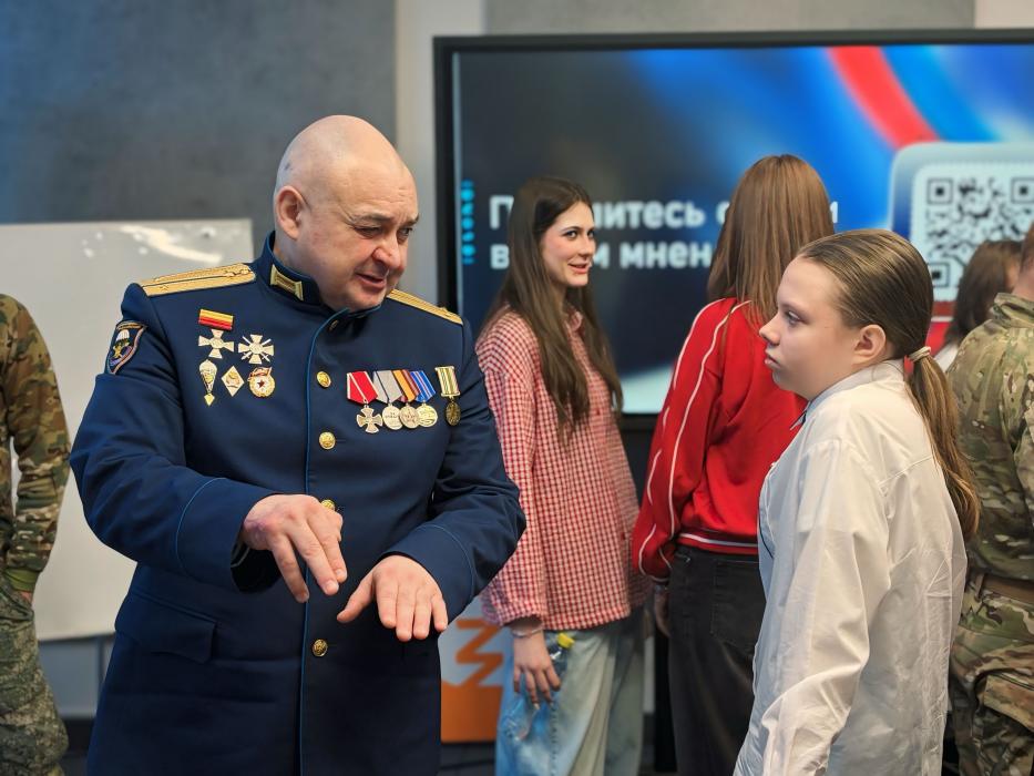 Патриотическая встреча «Искра Победы – от прошлого к будущему» прошла в Пскове