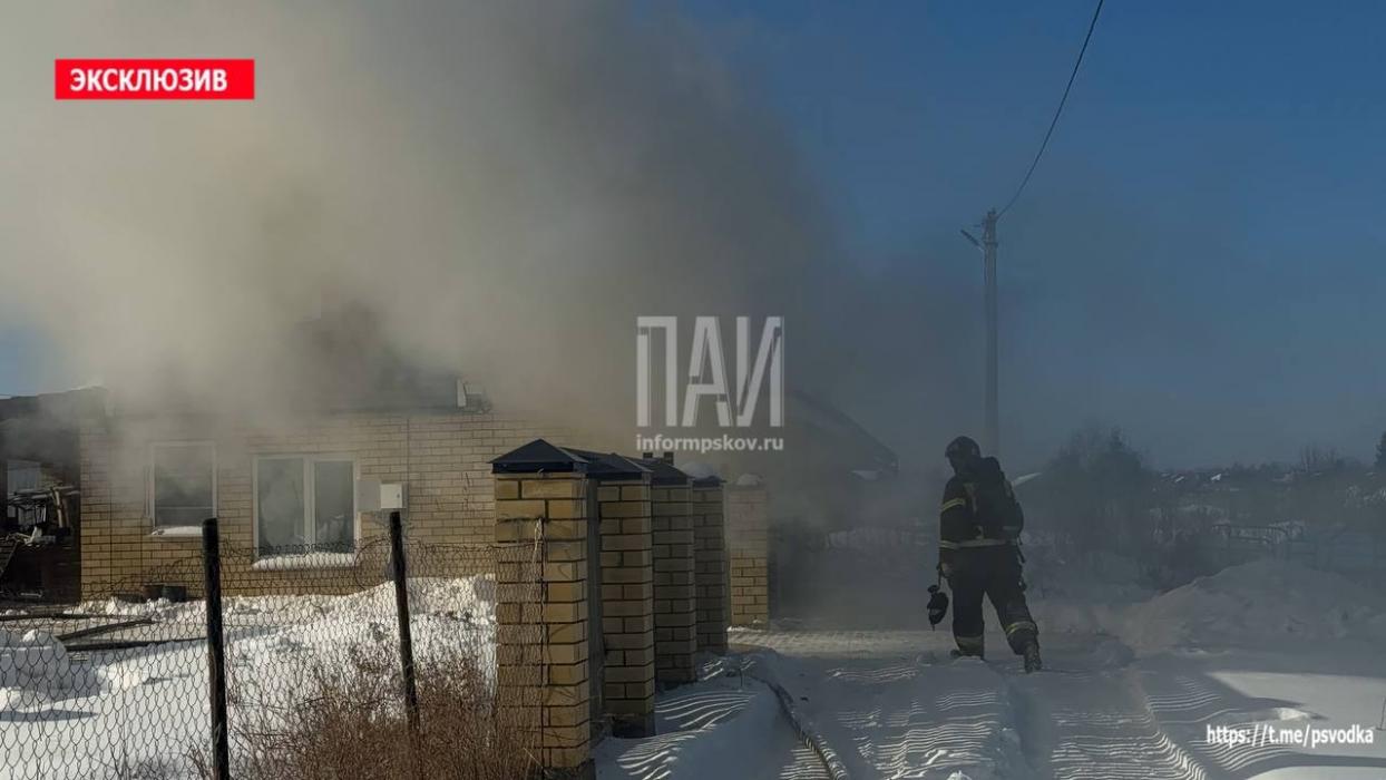 В деревне Логозовичи пожарные отстояли частный дом
