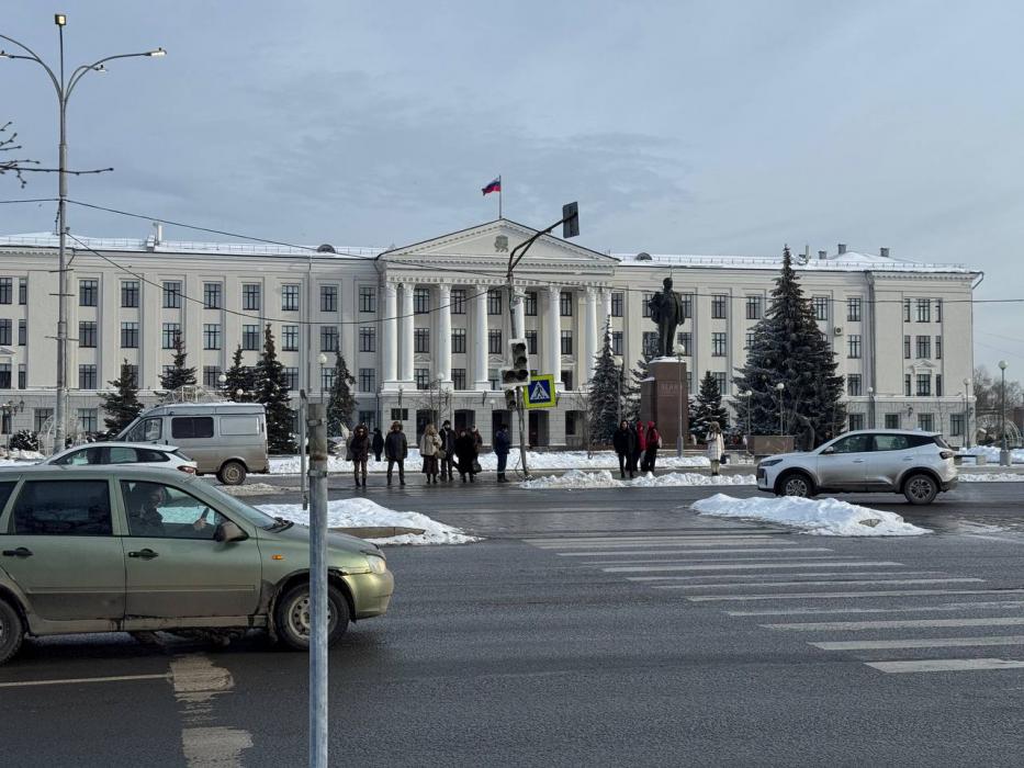 Светофор на площади Ленина в Пскове