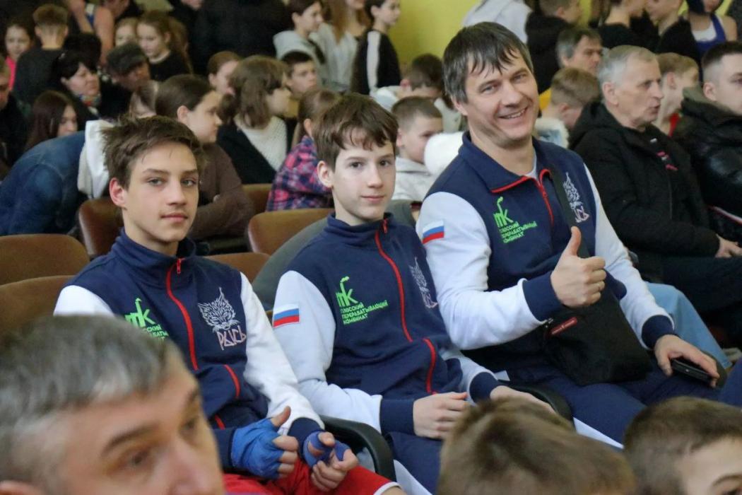 В Локне торжественно открыли турнир по боксу памяти Александра Матросова