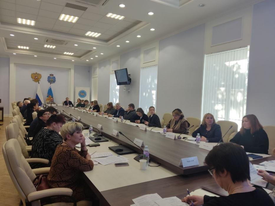 Рабочая встреча с региональными отделениями политических партий
