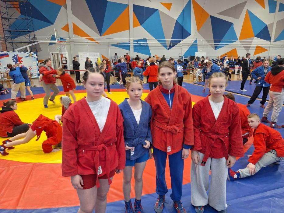 Спортсмены Псковской области выиграли семь медалей на первенстве СЗФО по самбо