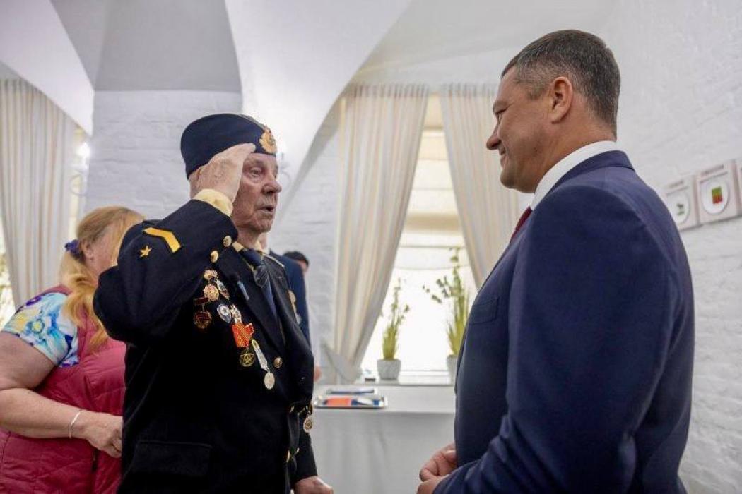 Михаил Ведерников поздравил дипломатических работников с профессиональным праздником