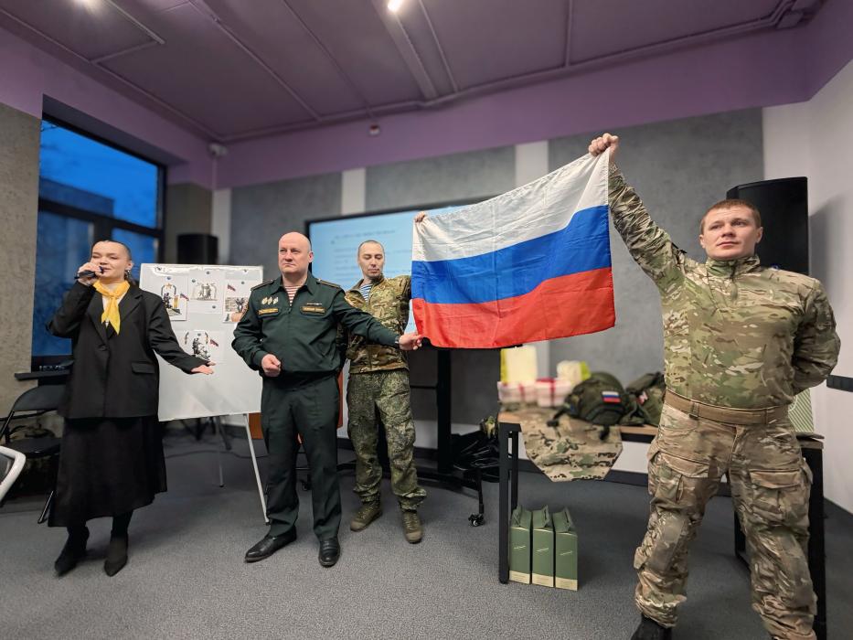 Патриотическая встреча «Искра Победы – от прошлого к будущему» прошла в Пскове