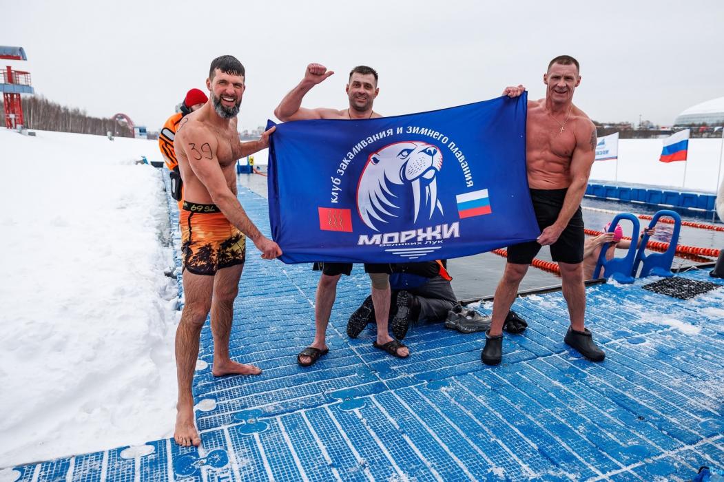 Псковичи выиграли медали всероссийских соревнований по зимнему плаванию