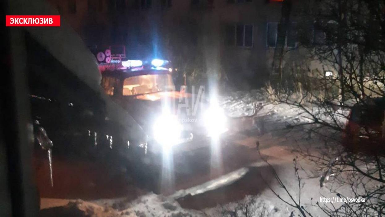 Возгорание в двухкомнатной квартире в Плюссе