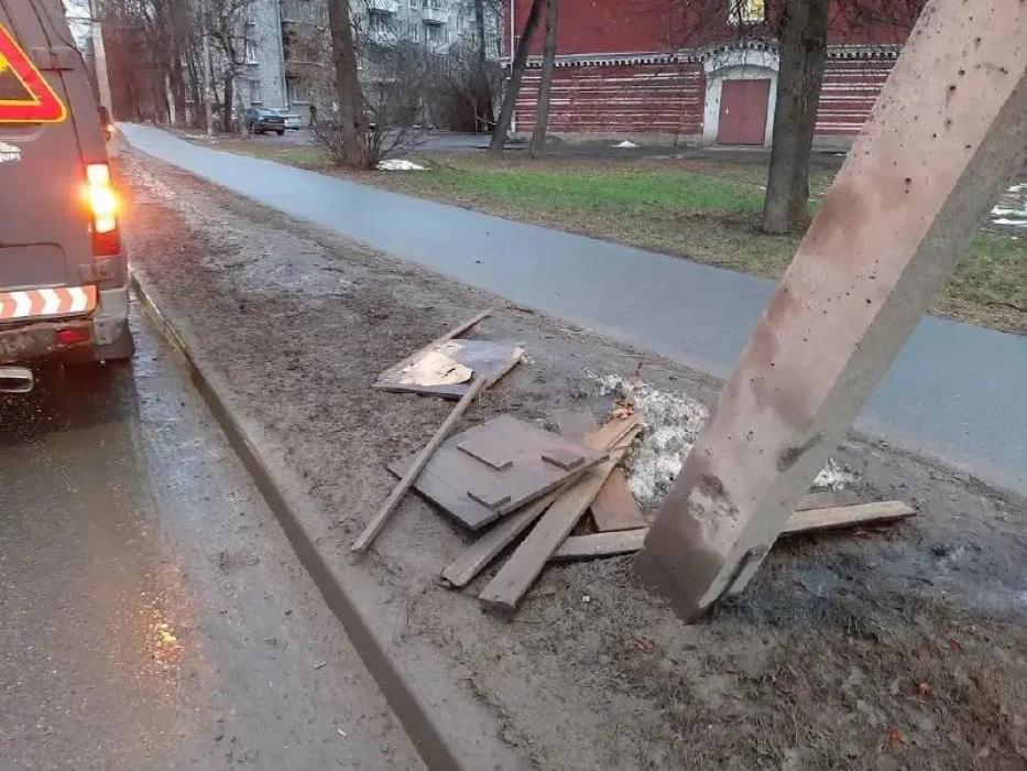 Уборка дворов в Пскове 