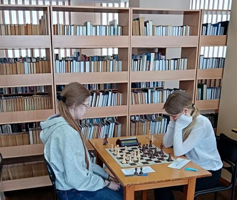В Великих Луках определили чемпионов Псковской области по шахматам среди мужчин и женщин