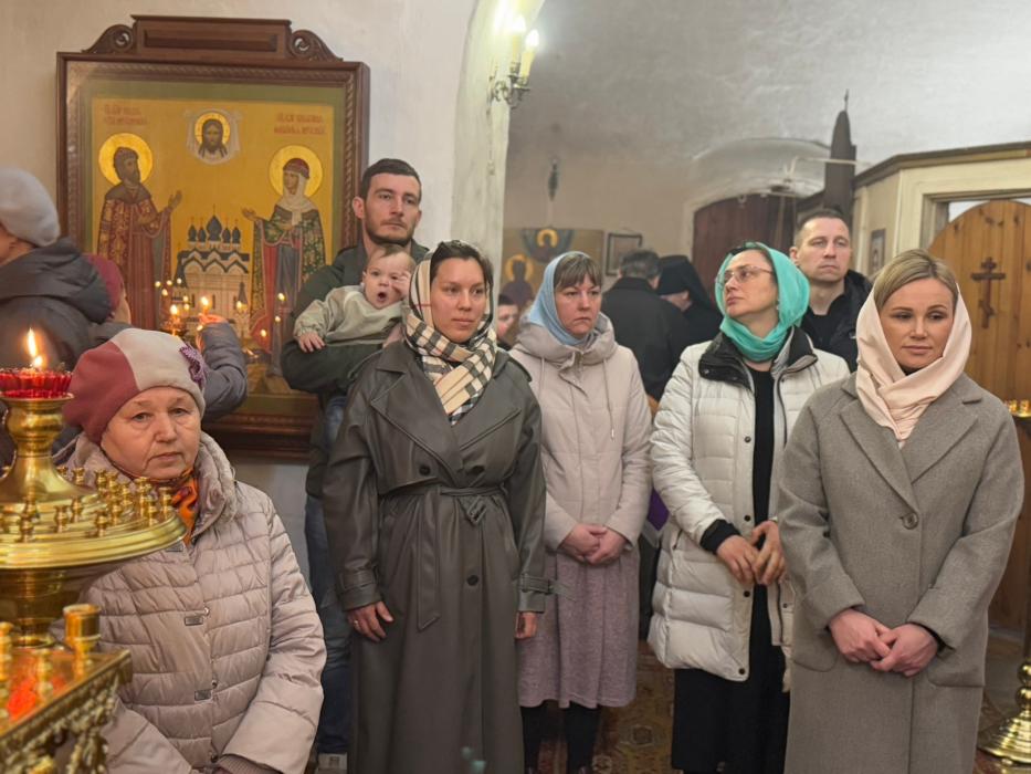 В Гдов прибыла чудотворная Псково-Печерская икона Пресвятой Богородицы «Умиление»