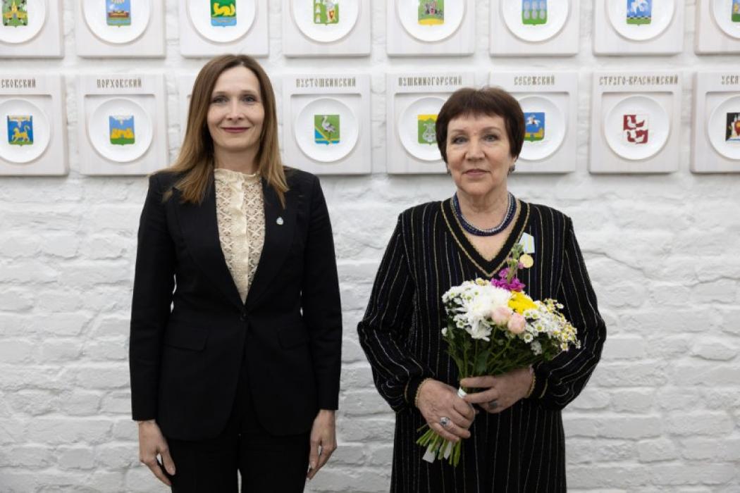 Деятелей культуры и искусства чествовали в Псковской области 