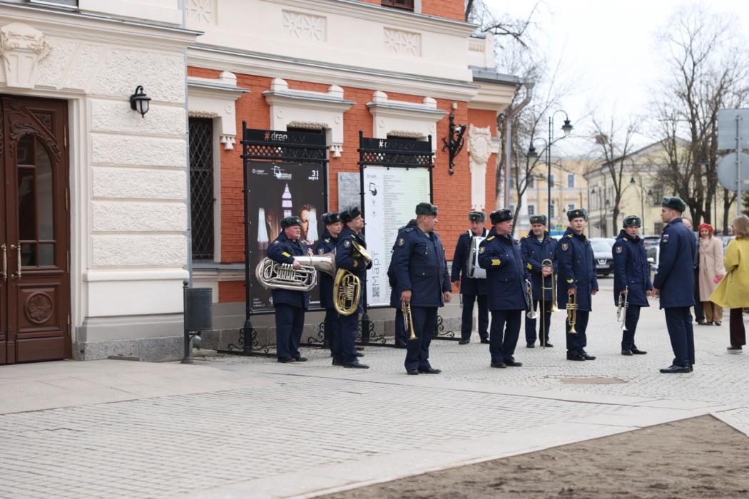 В Пскове отметили десятилетие Росгвардии и 215-ю годовщину войск правопорядка