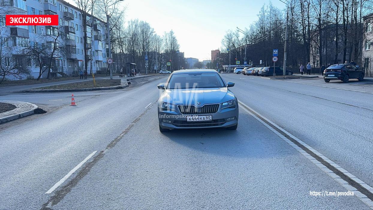 ДТП на улице Коммунальной в Пскове 