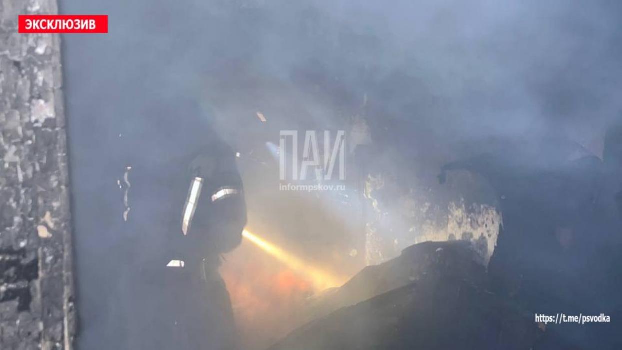 Пожар на улице Труда в Пскове