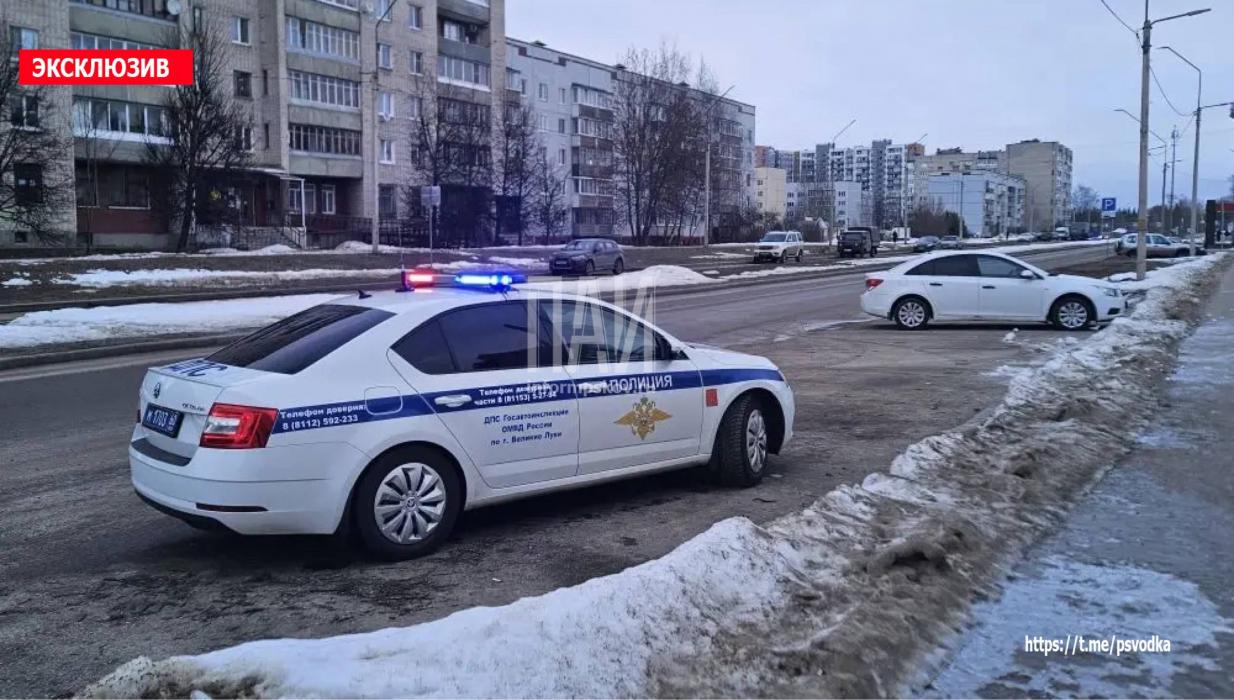 Маленького ребёнка насмерть сбили в Великих Луках