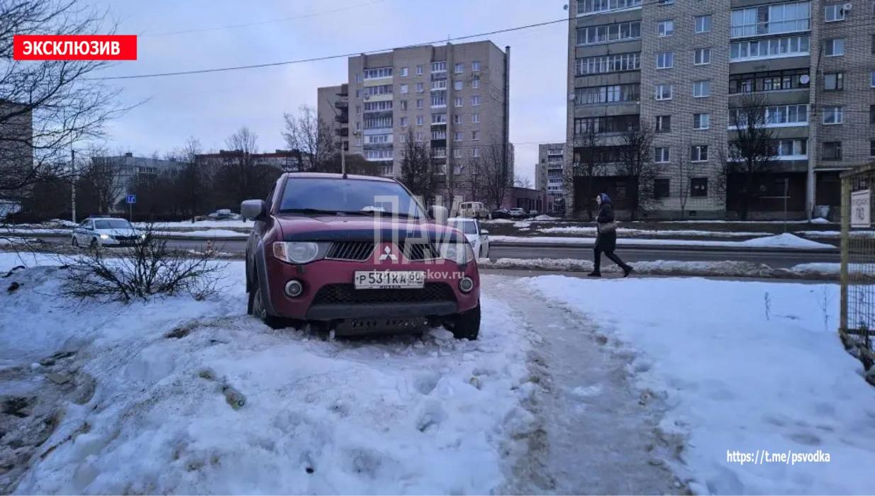 Маленького ребёнка насмерть сбили в Великих Луках