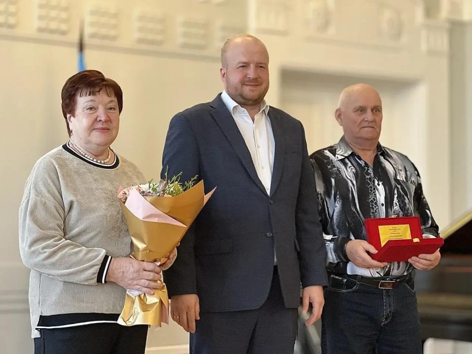 Торжественная церемония награждения 18 супружеских пар