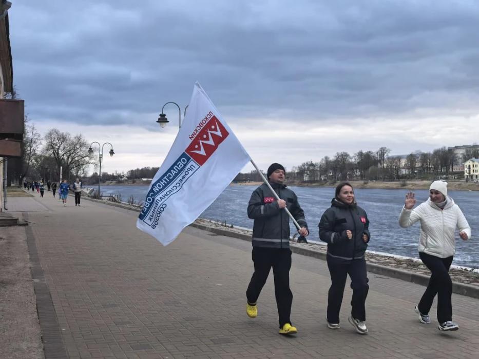 Массовая весенняя зарядка и пробежка проходят в Пскове