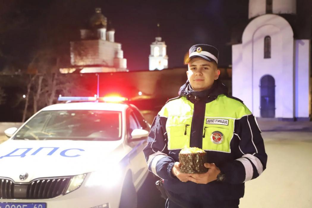 Полиция обеспечила безопасность псковичей во время празднования православной Пасхи