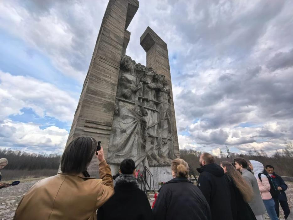 Выезд с иностранными журналистами