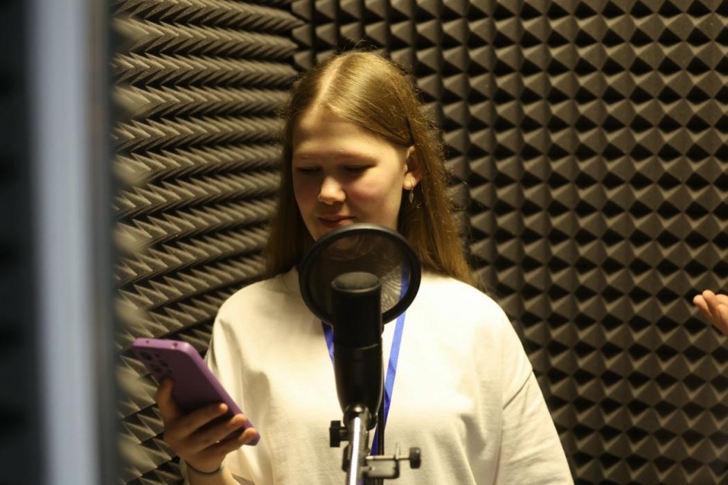Участники детского медиафорума познакомились с работой Псковского медиахолдинга