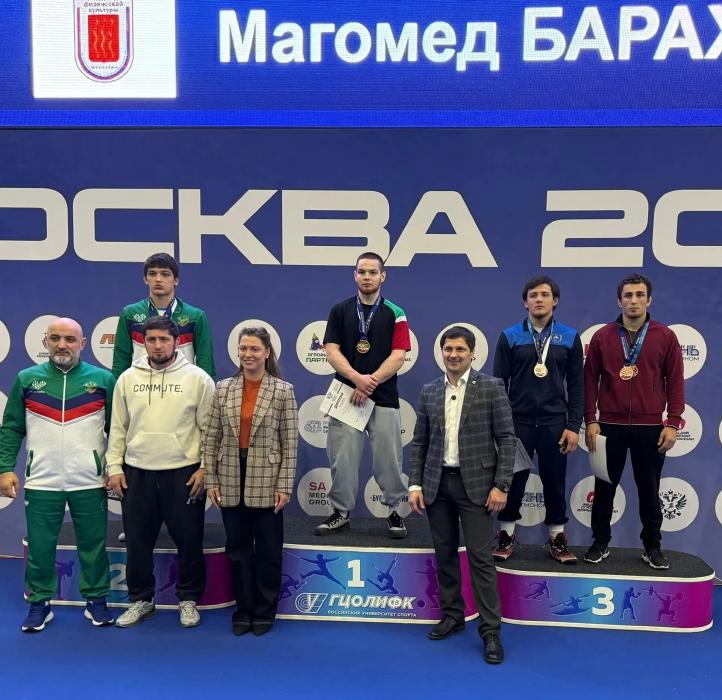 Великолукские студенты стали призёрами чемпионата России по борьбе среди студентов 