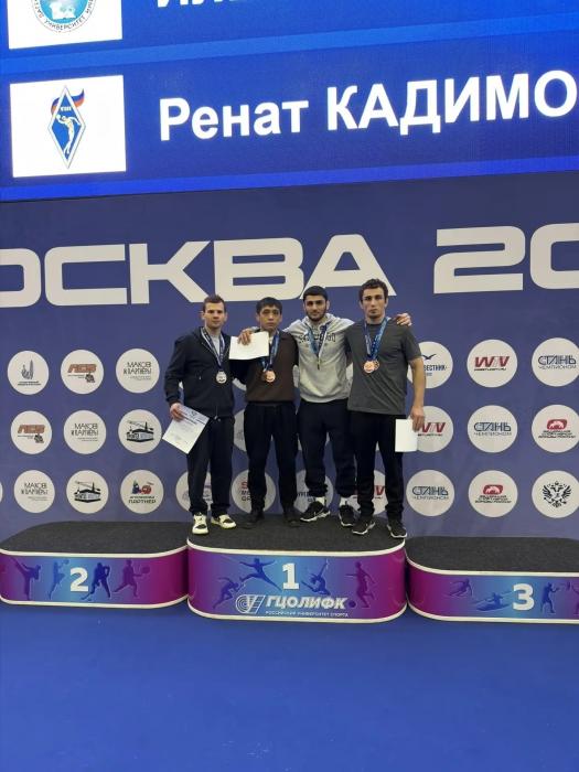 Великолукские студенты стали призёрами чемпионата России по борьбе среди студентов 