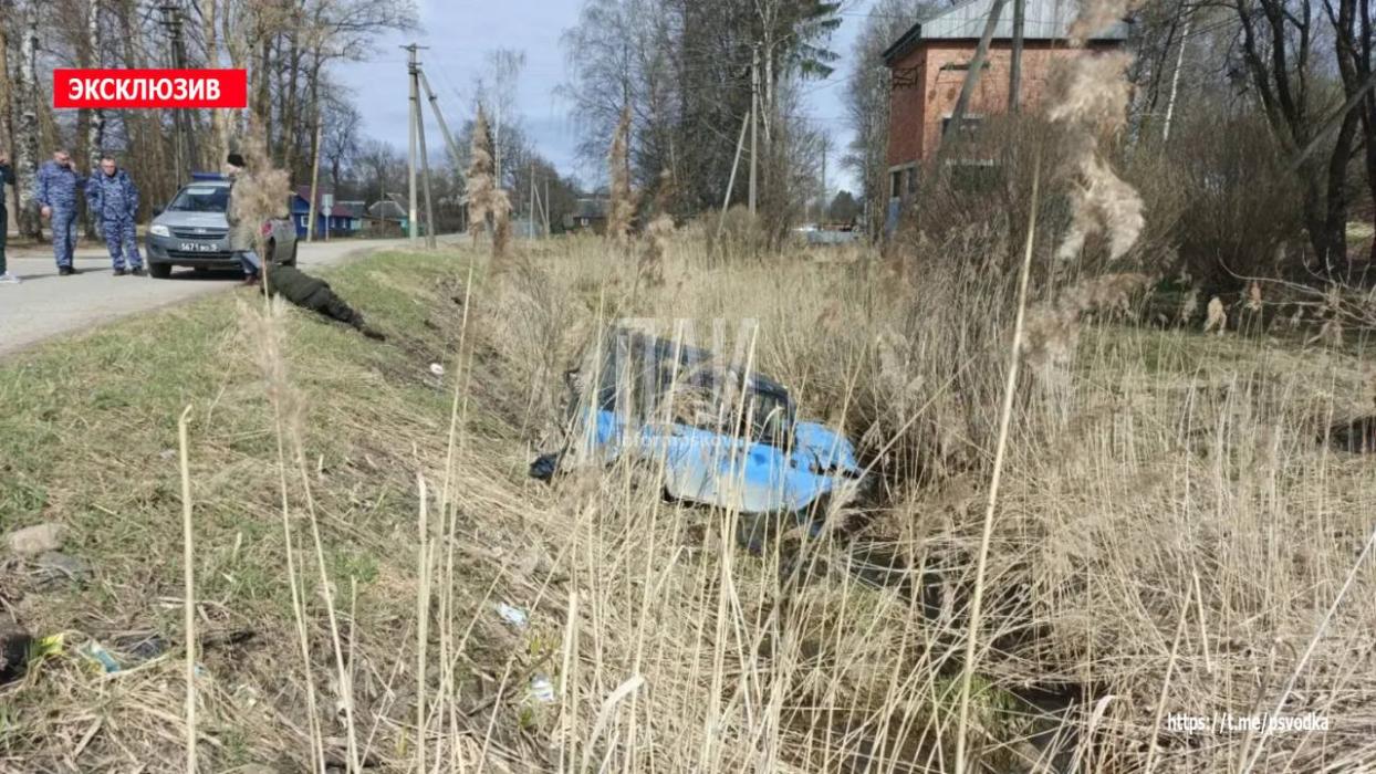 Автомобиль УАЗ вылетел в кювет в Бежаницах