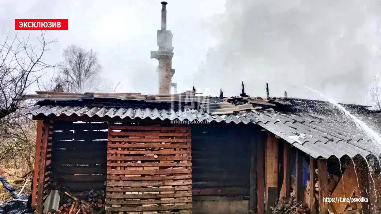 90-летний мужчина погиб при пожаре в Плюсском районе