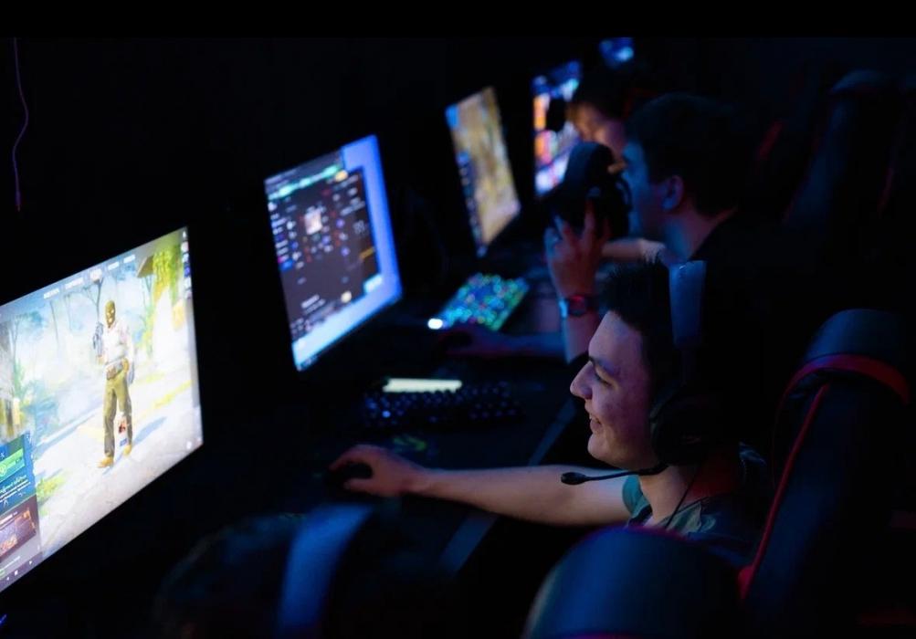 Определены сильнейшие команды Пскова по Counter-Strike 2