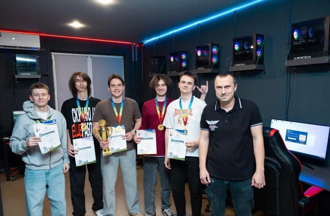 Определены сильнейшие команды Пскова по Counter-Strike 2