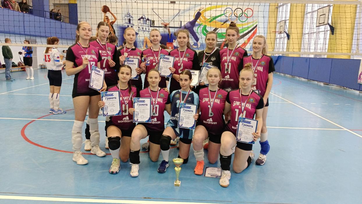 Чемпионками области у женщин стали представительницы Псковского округа