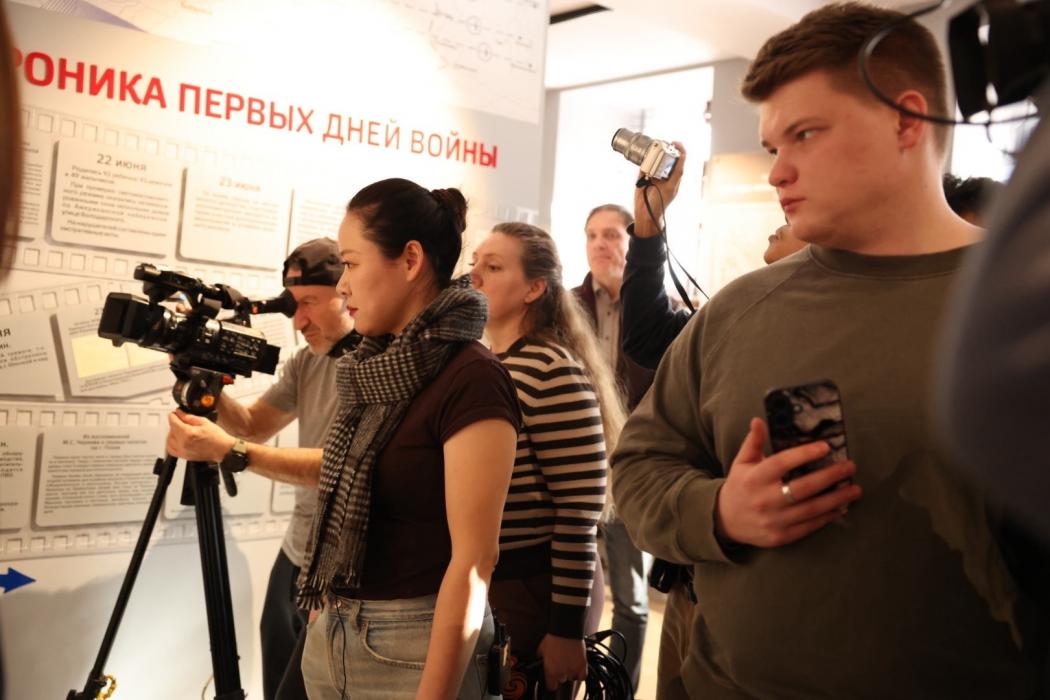 Экскурсия в музее для зарубежных журналистов 