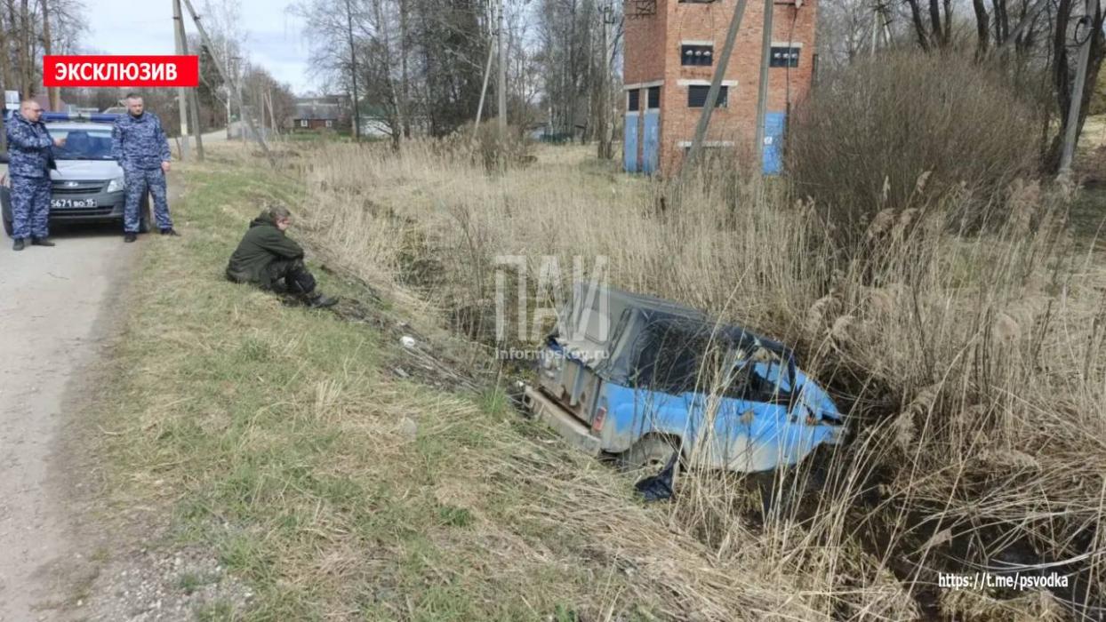 Автомобиль УАЗ вылетел в кювет в Бежаницах