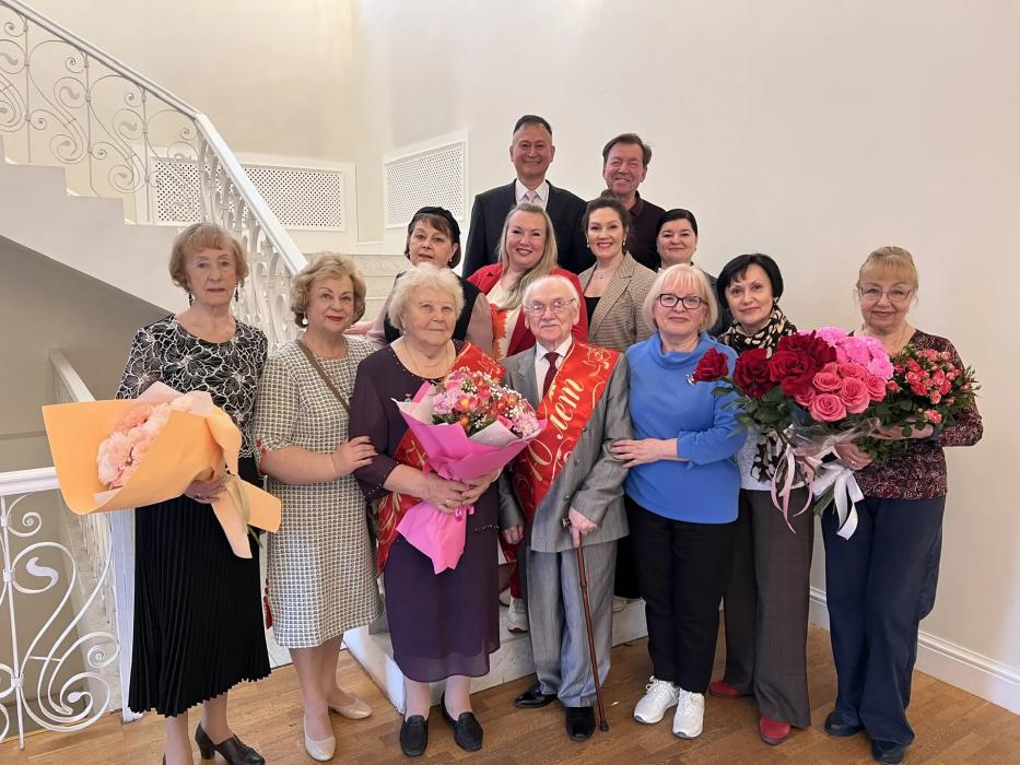 Композитор гимна Пскова Николай Мишуков и его супруга Лилия отметили 70-летие совместной жизни