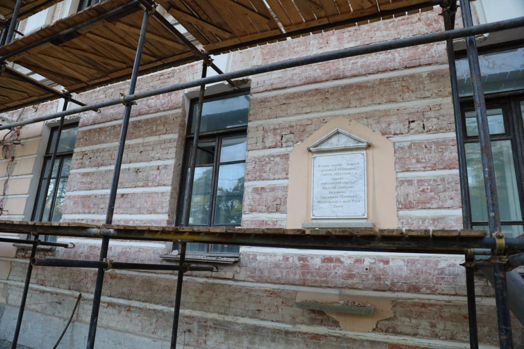 Реставрация бывшей духовной семинарии на улице Советской в Пскове