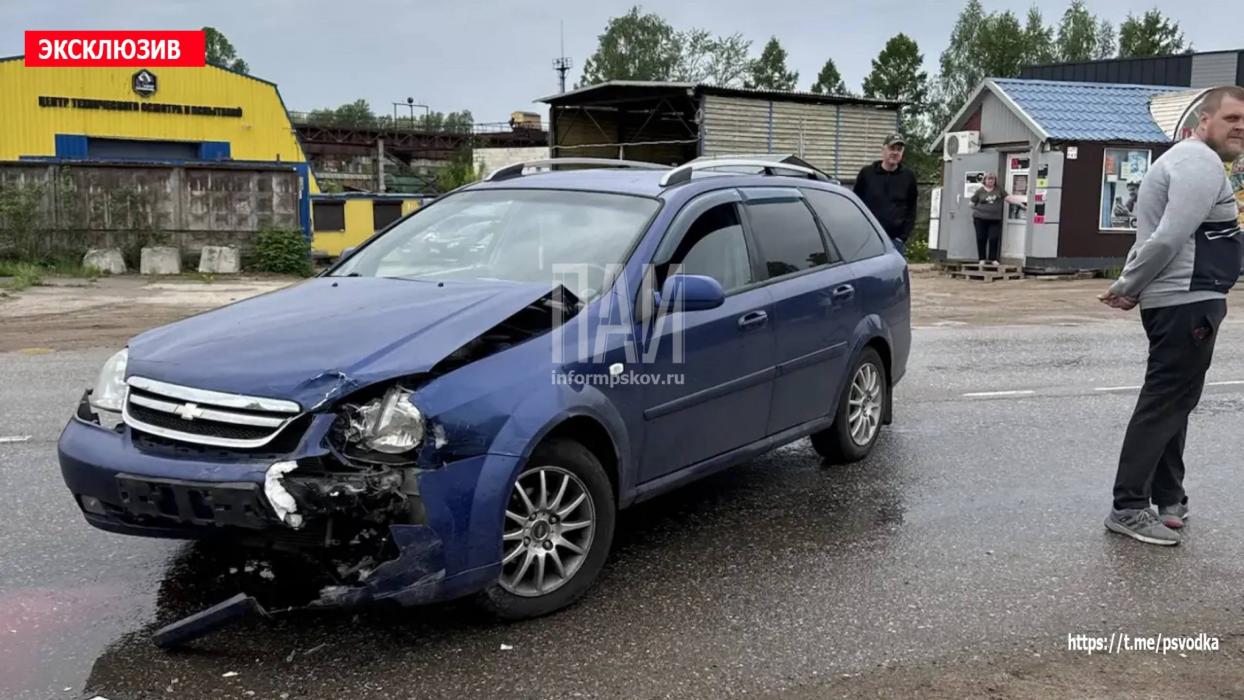 ДТП на улице Железнодорожной в Пскове