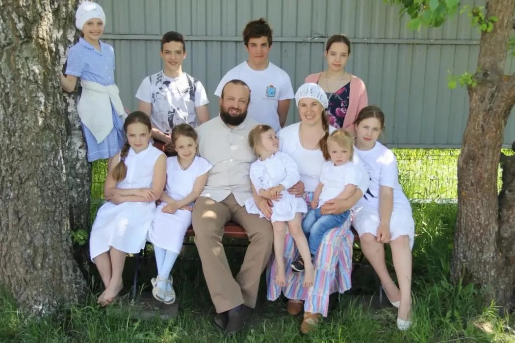 День многодетной семьи будут ежегодно отмечать в Псковской области