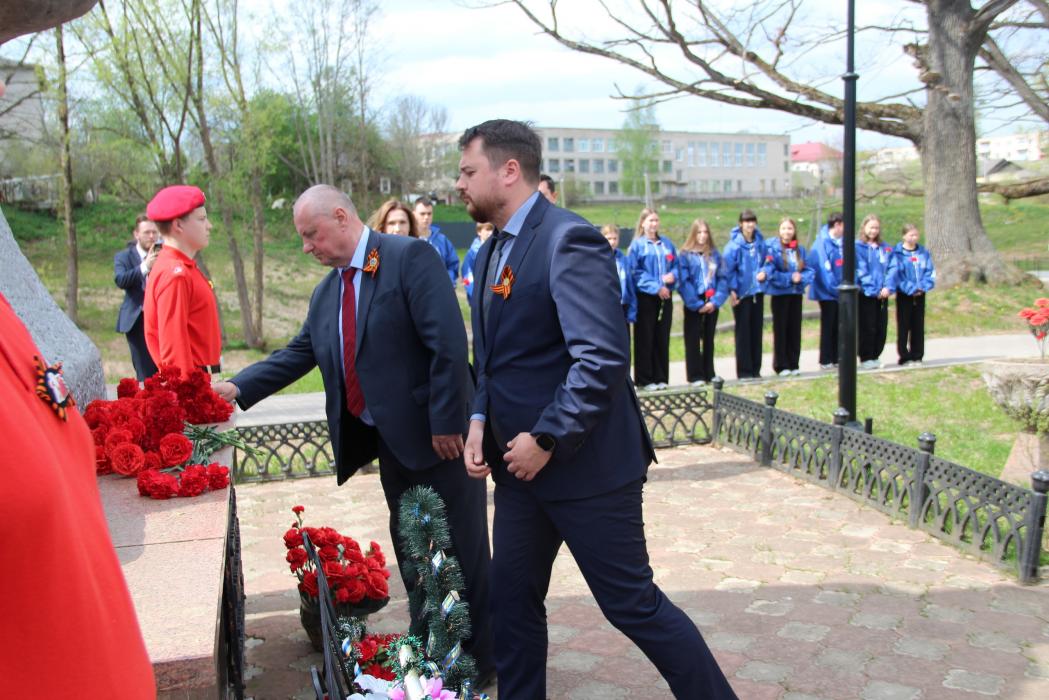 Память Героя СССР Алии Молдагуловой почтили в Новосокольническом районе