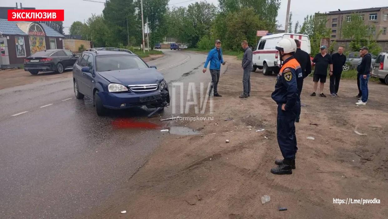 ДТП на улице Железнодорожной в Пскове