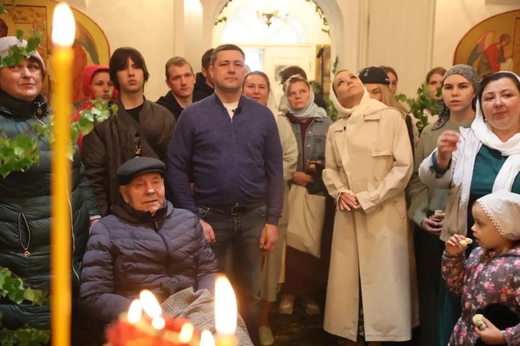 Михаил Ведерников поздравил православных христиан с праздником Святой Троицы